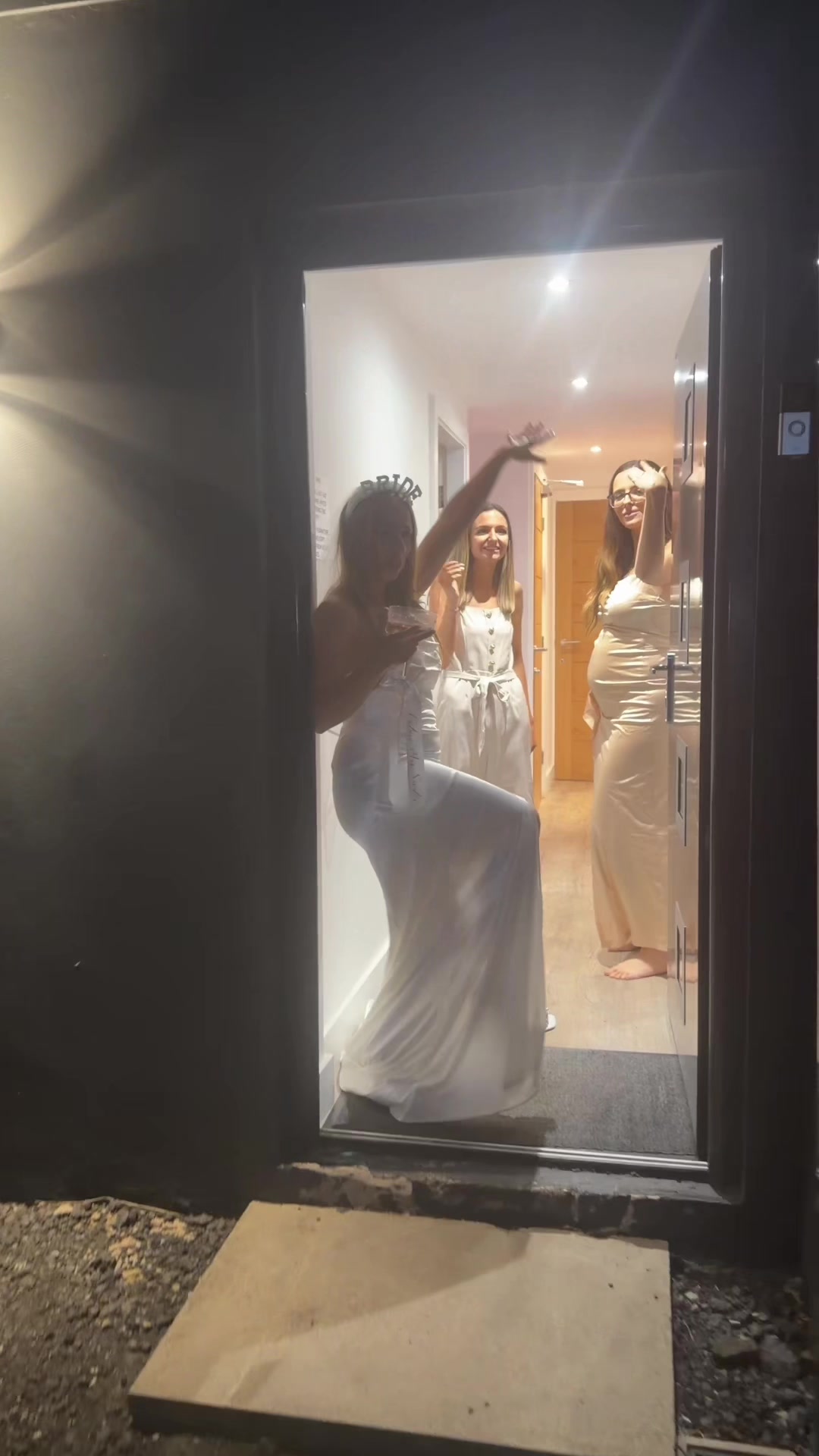 @Dolly | Mum of five | 27 bride