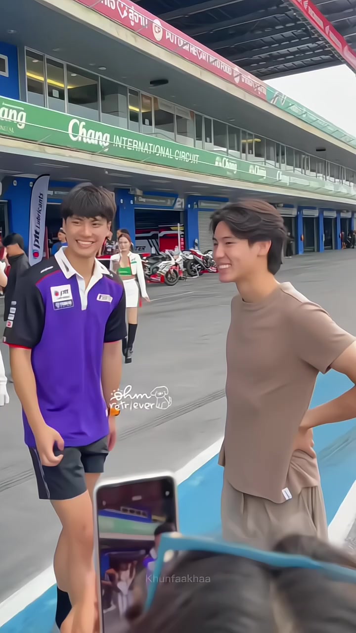 @Khunfaakhaa