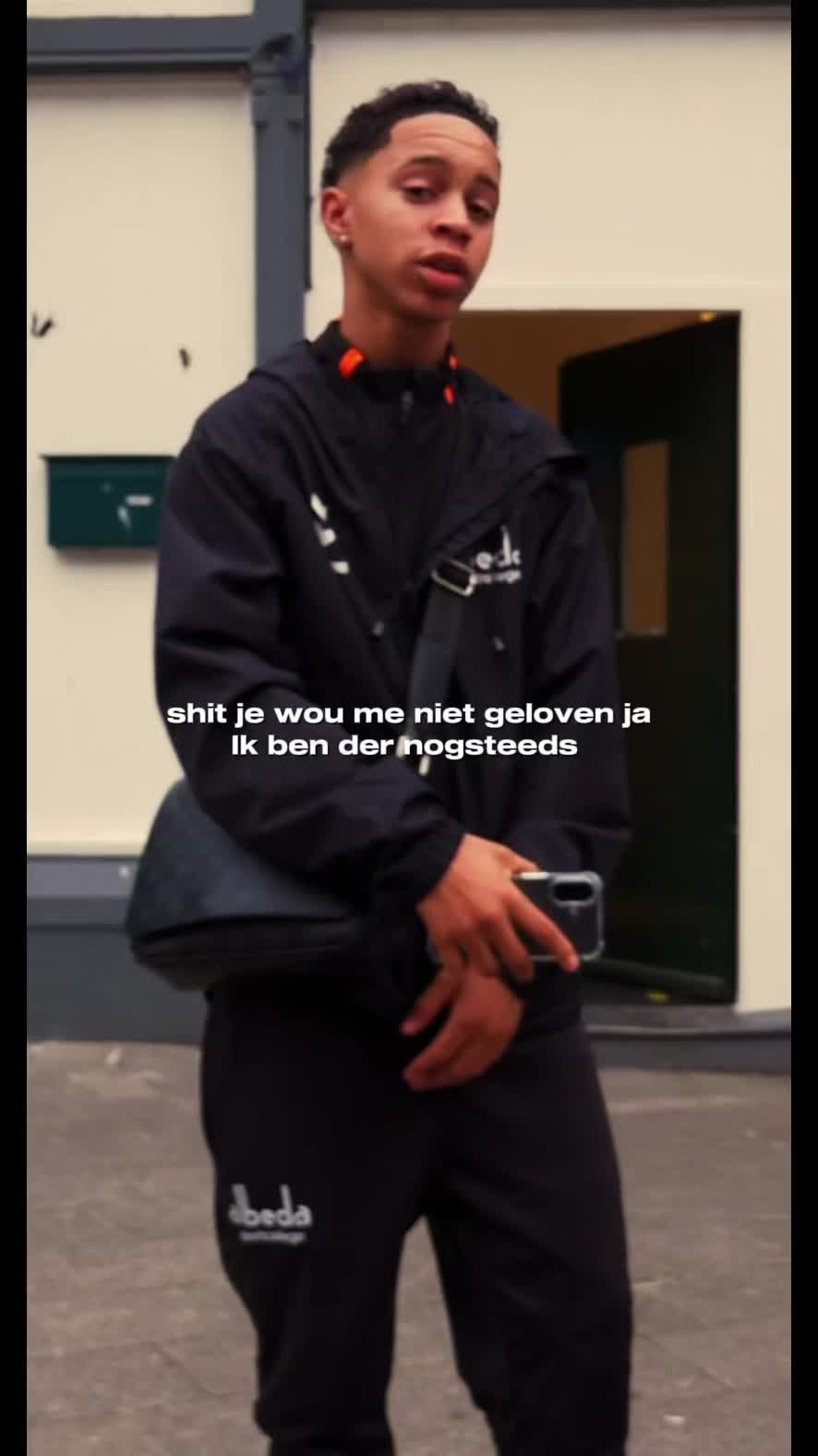 @MÉNIO