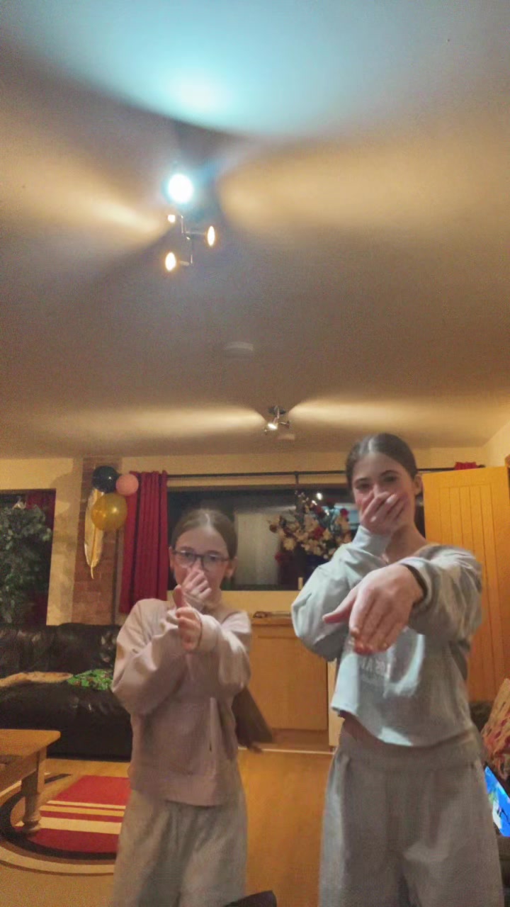@Carys15