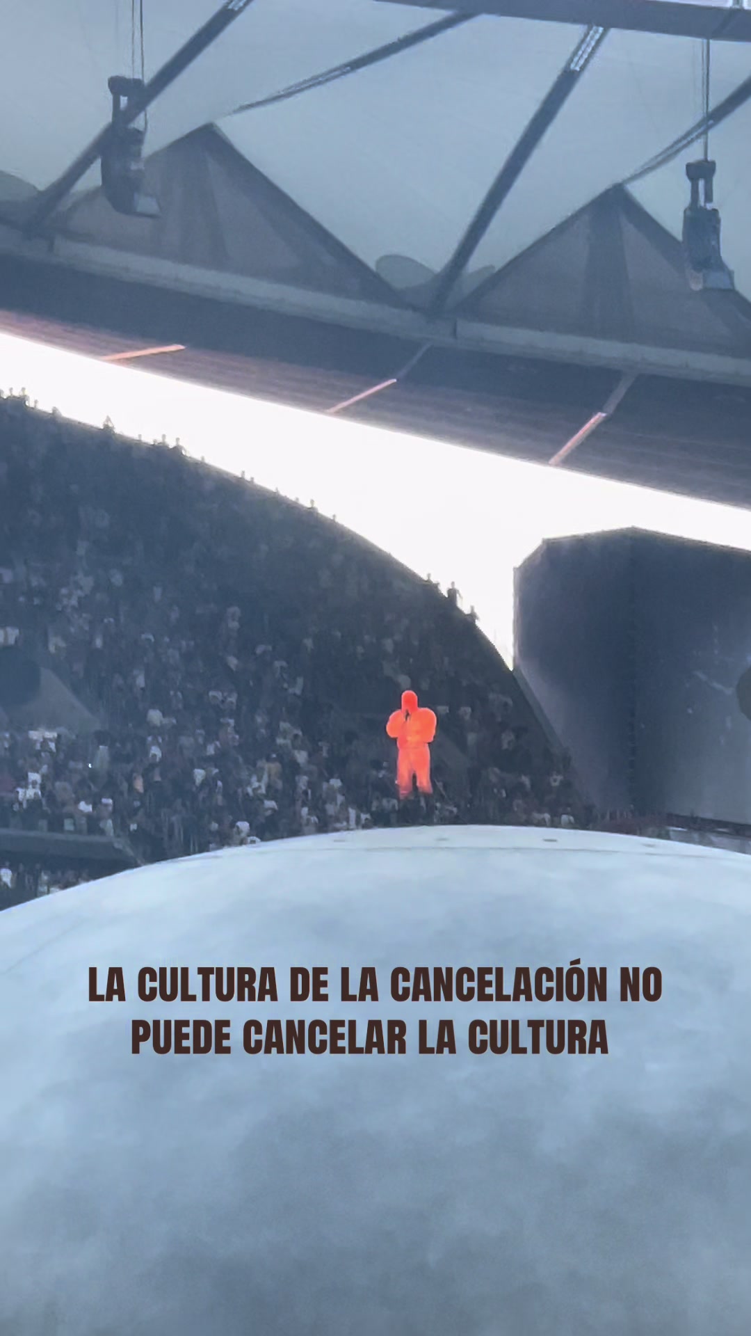 @María