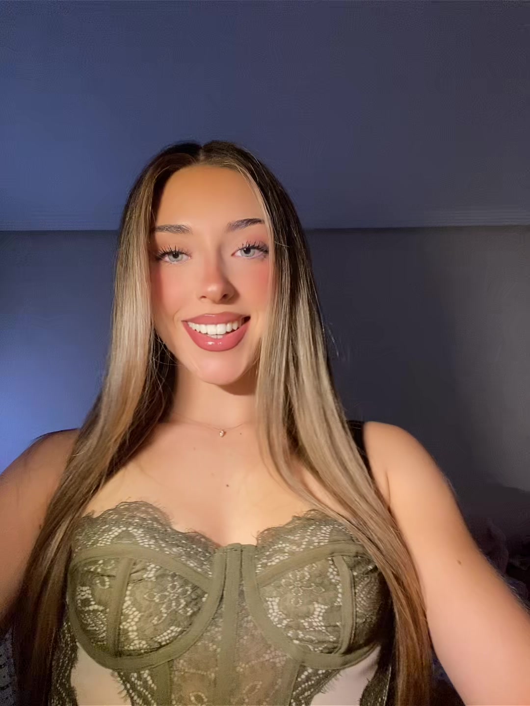 @️🧛🏻♀️