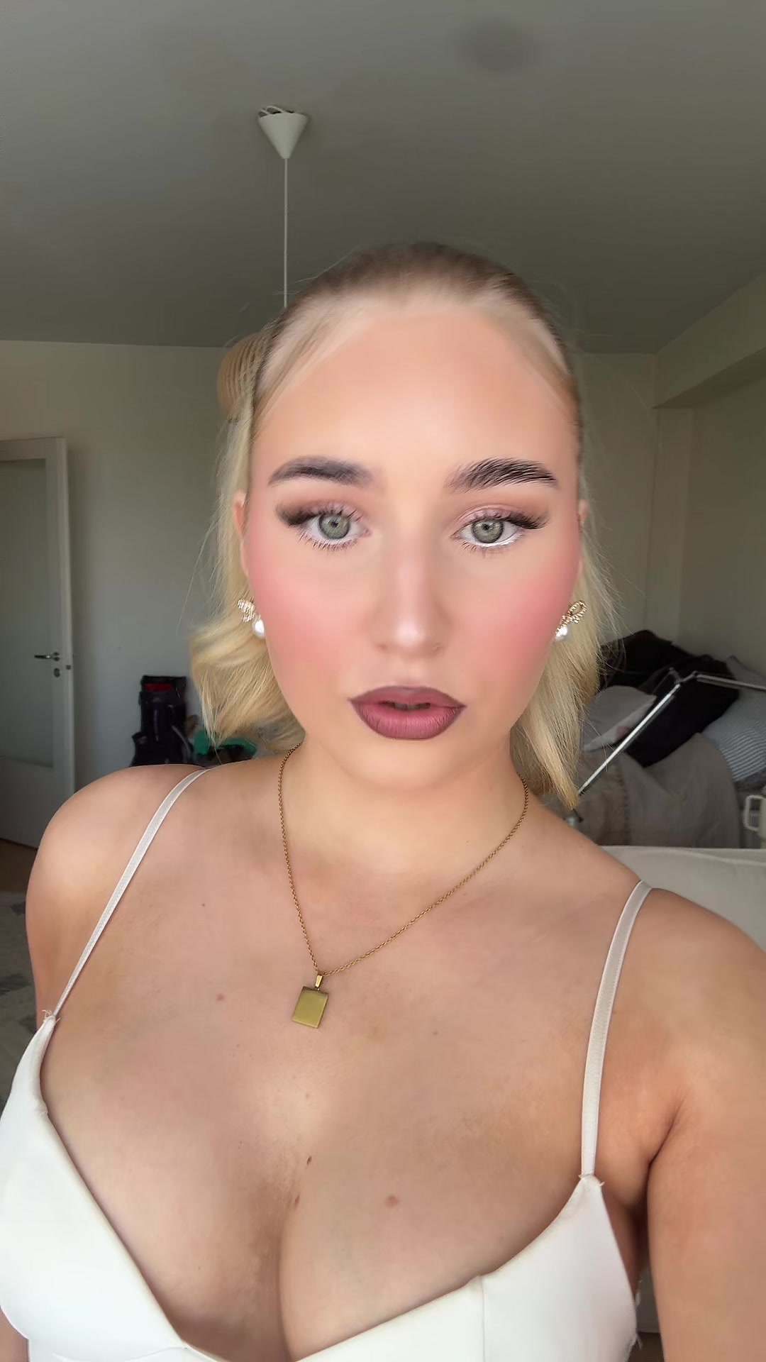 @elsajeejee