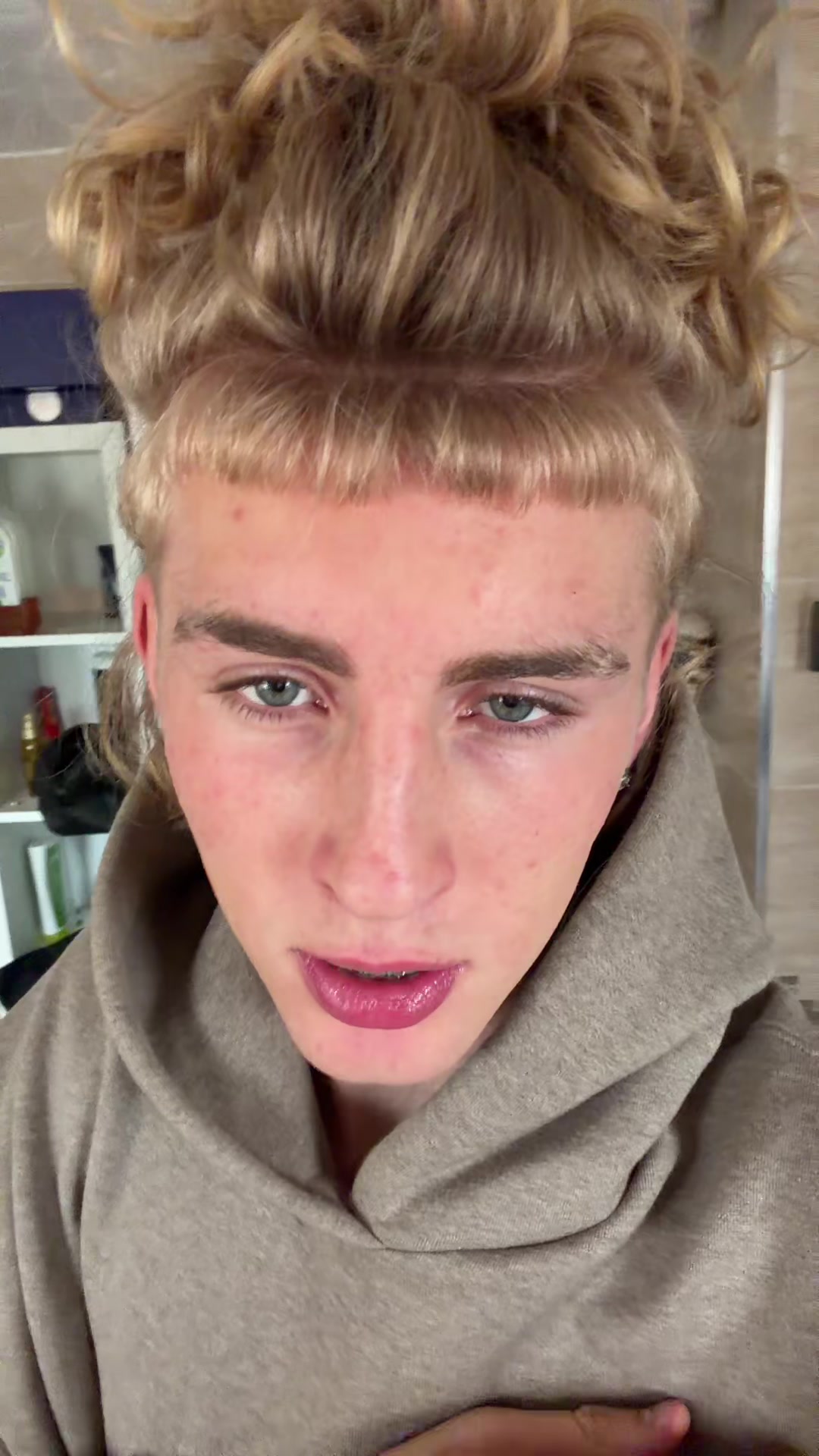 @whiteboi👨🏼🦱