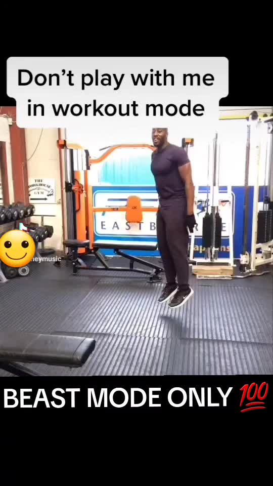 @HenneyMusic