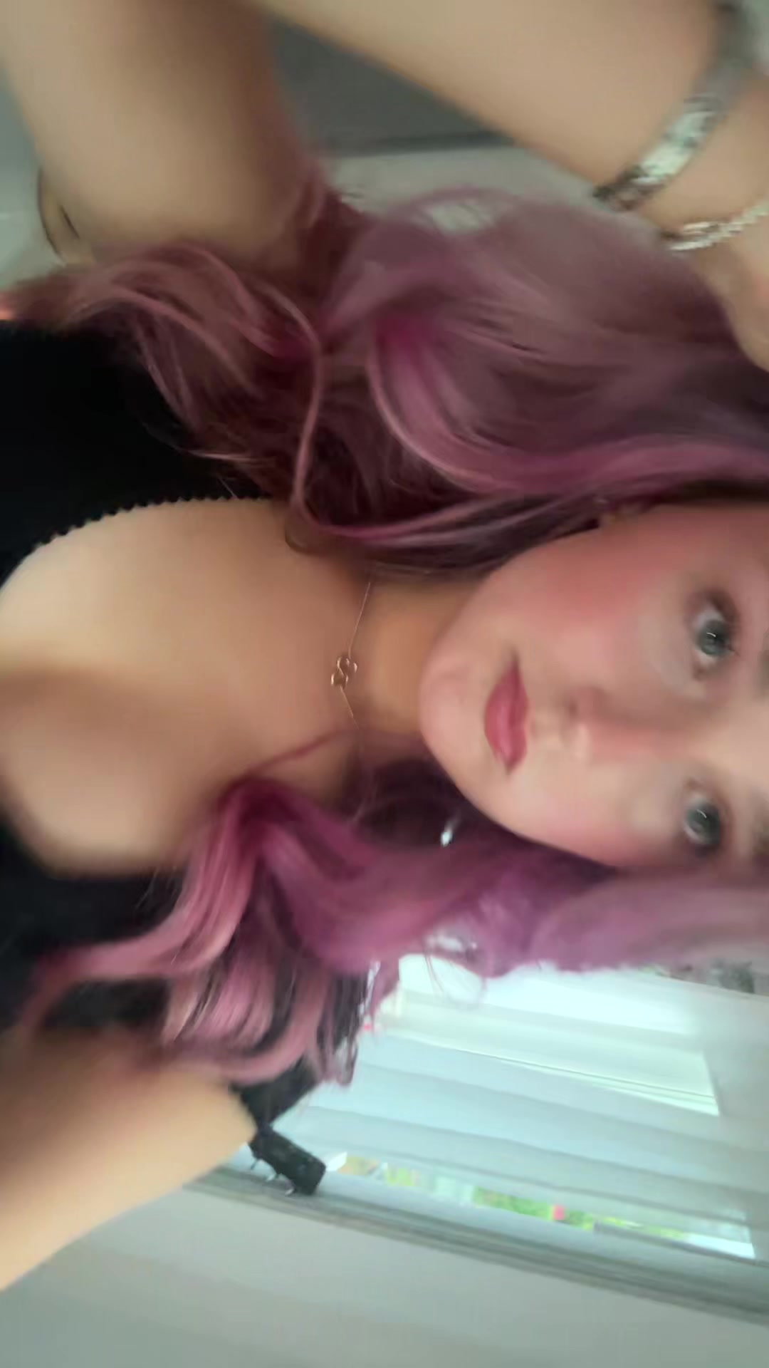 @๐ฆฅ