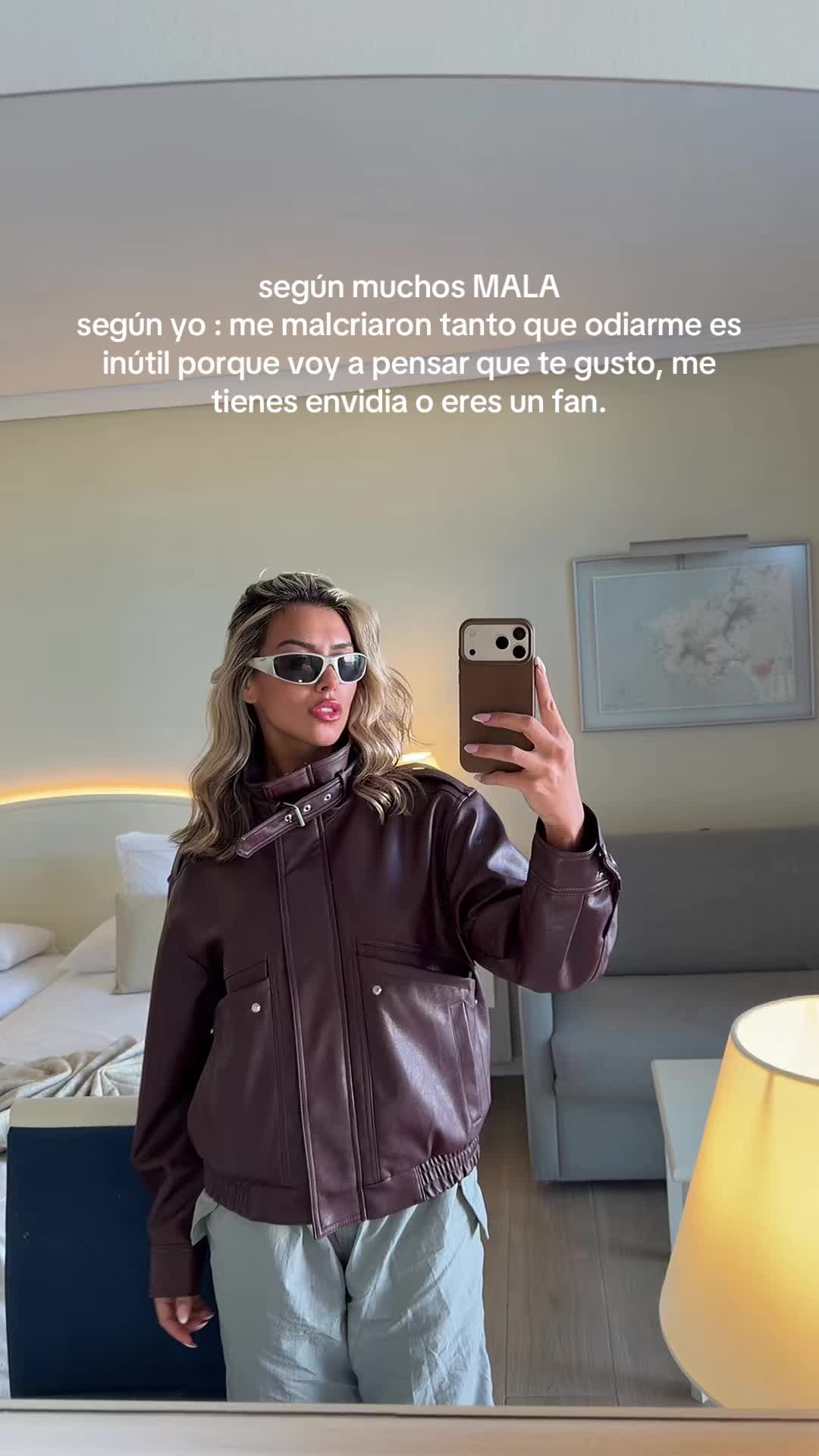 @leeilaleonn