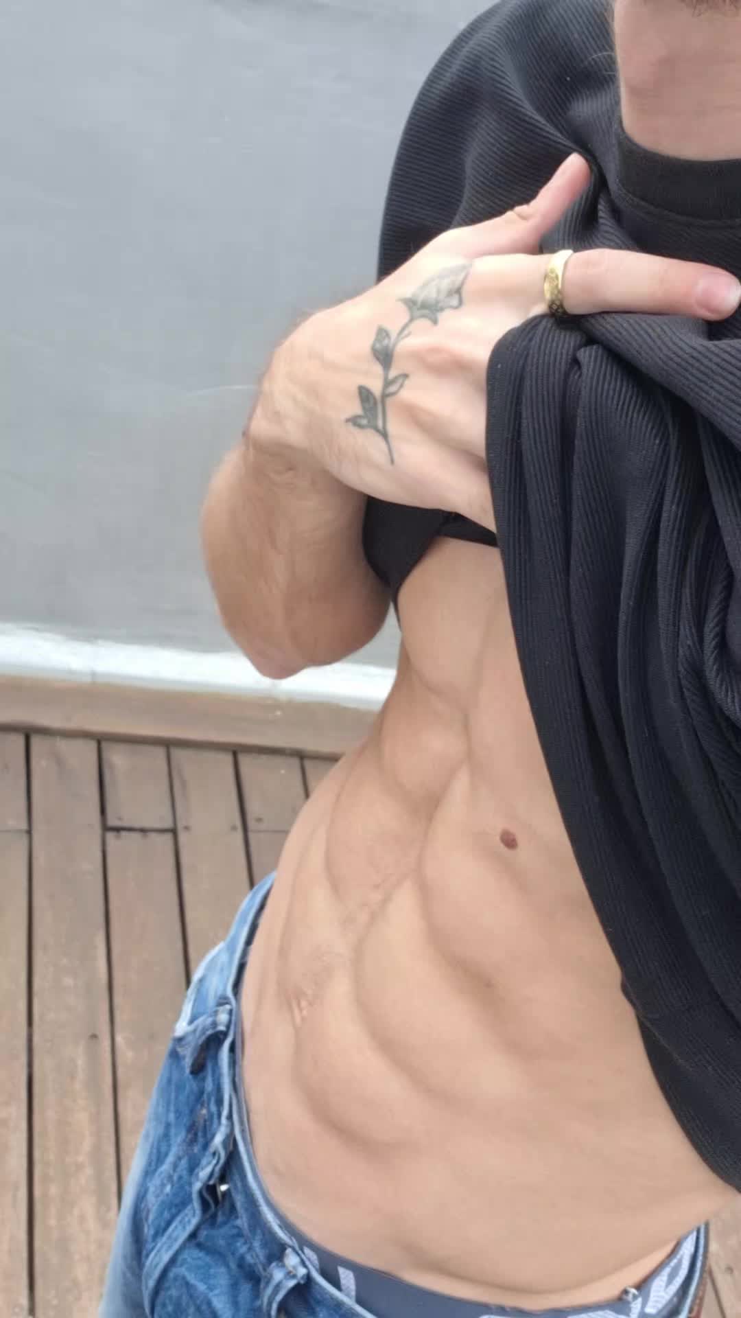 @🦇