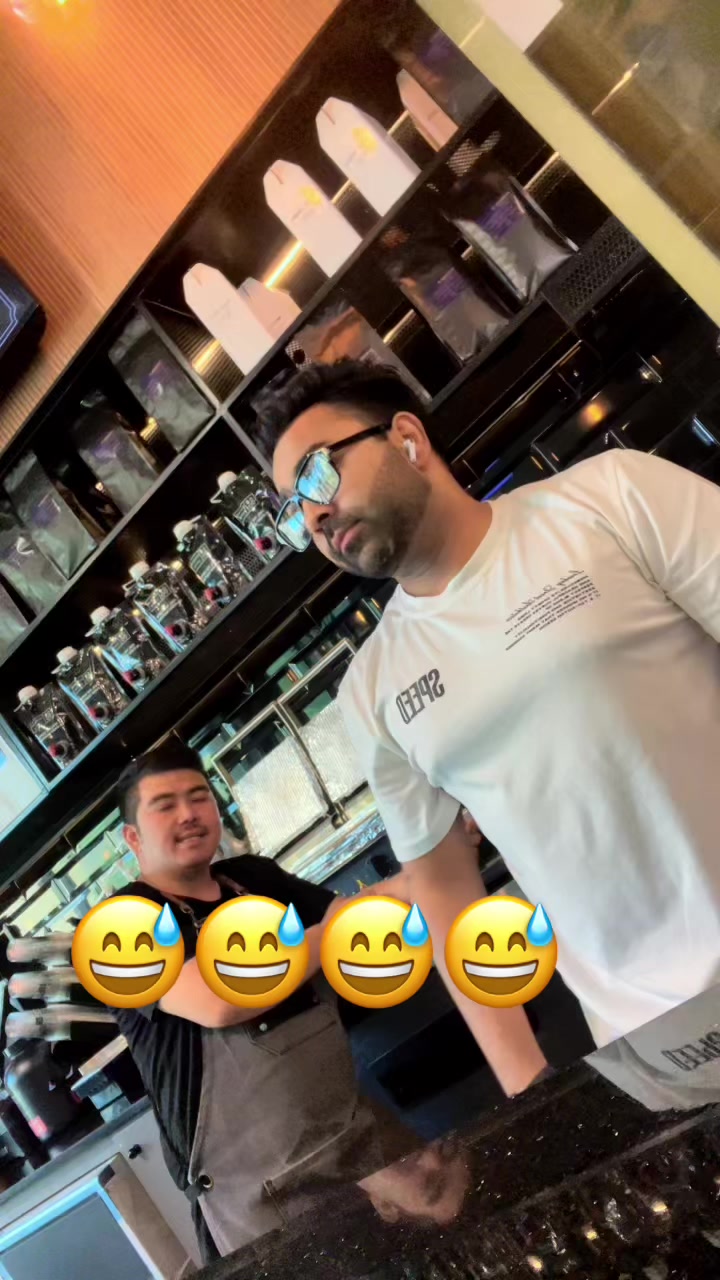 @SAHIL94🇰🇼🧡😎