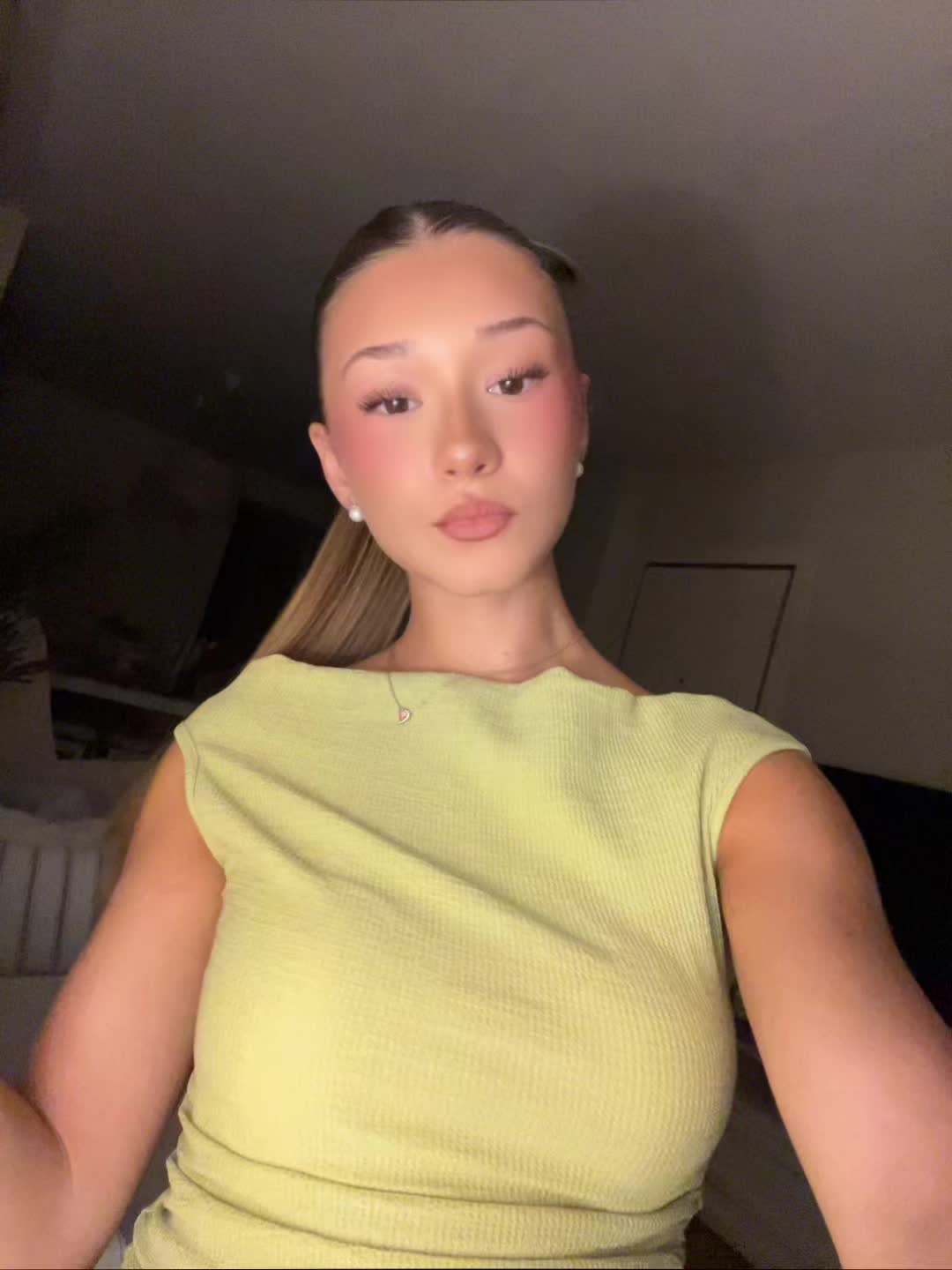 @𝑀𝒶𝓇𝓉𝒾𝓃𝒶🥥