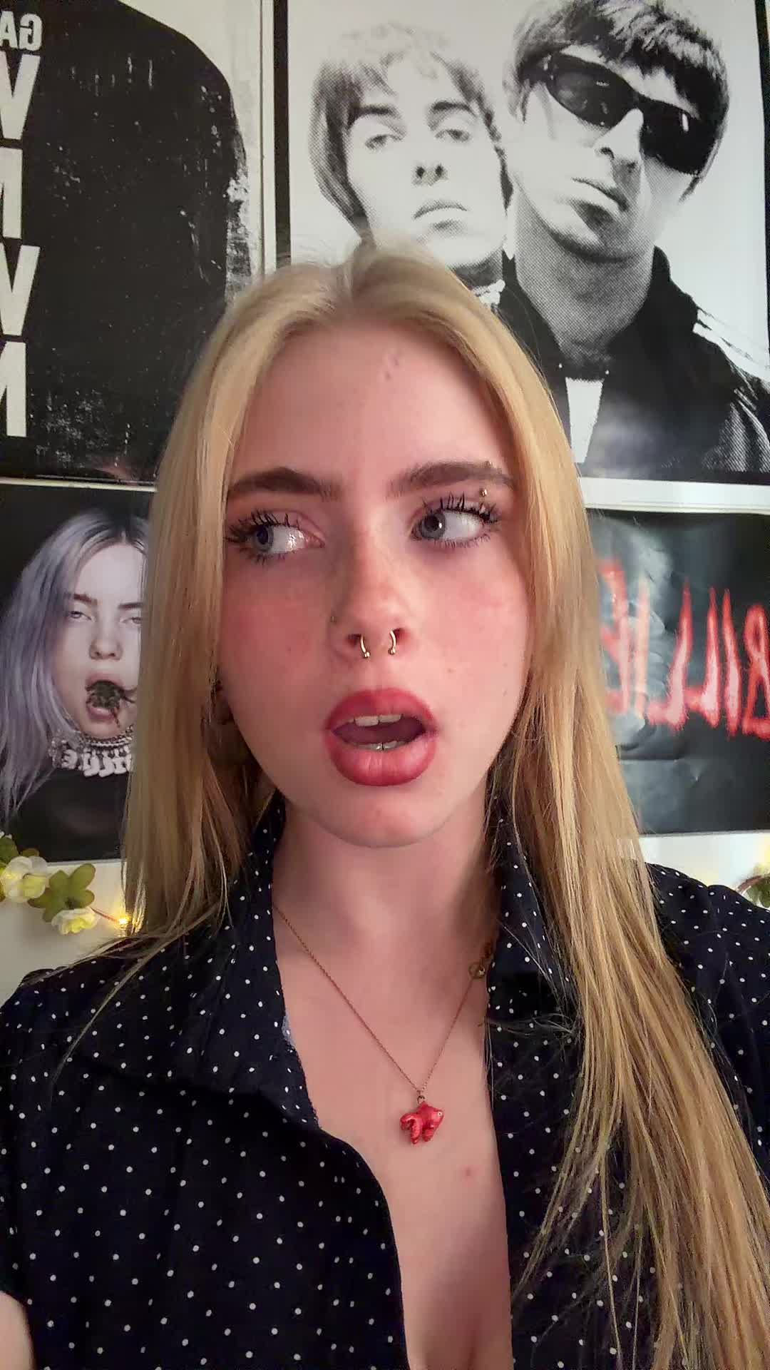 @Holly⚭