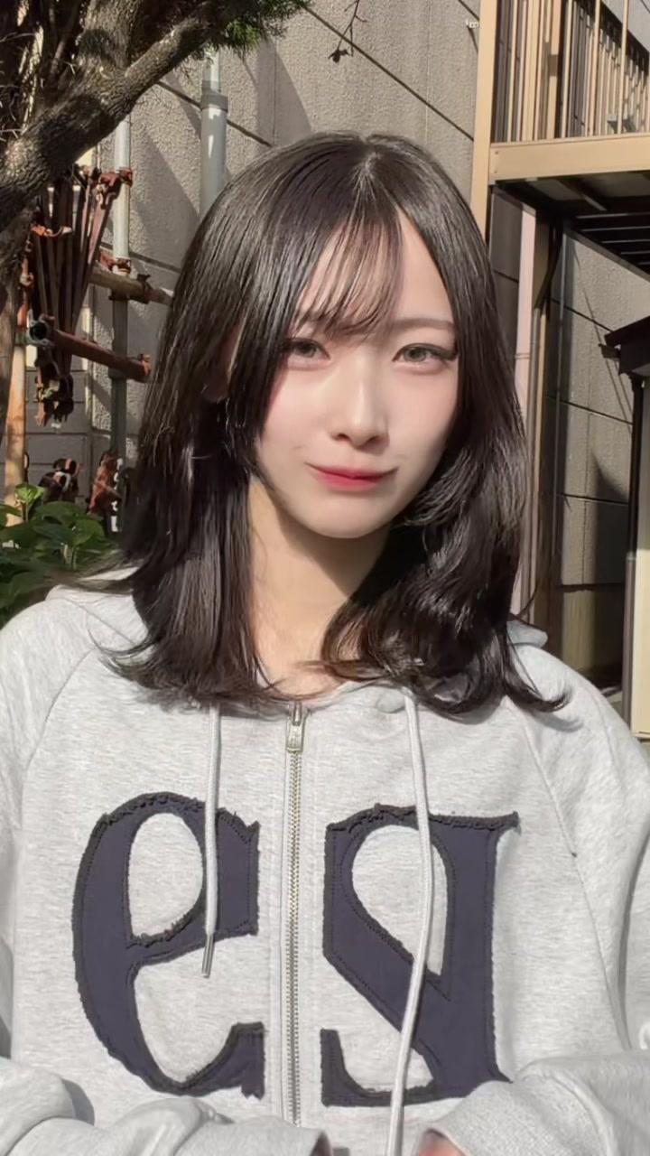 @柚来しいな