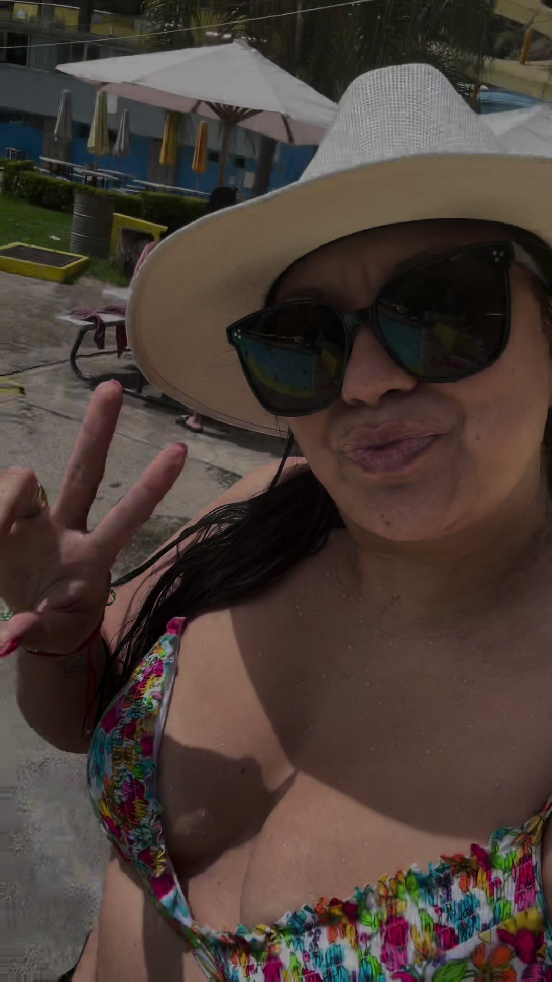 @TheCordovas