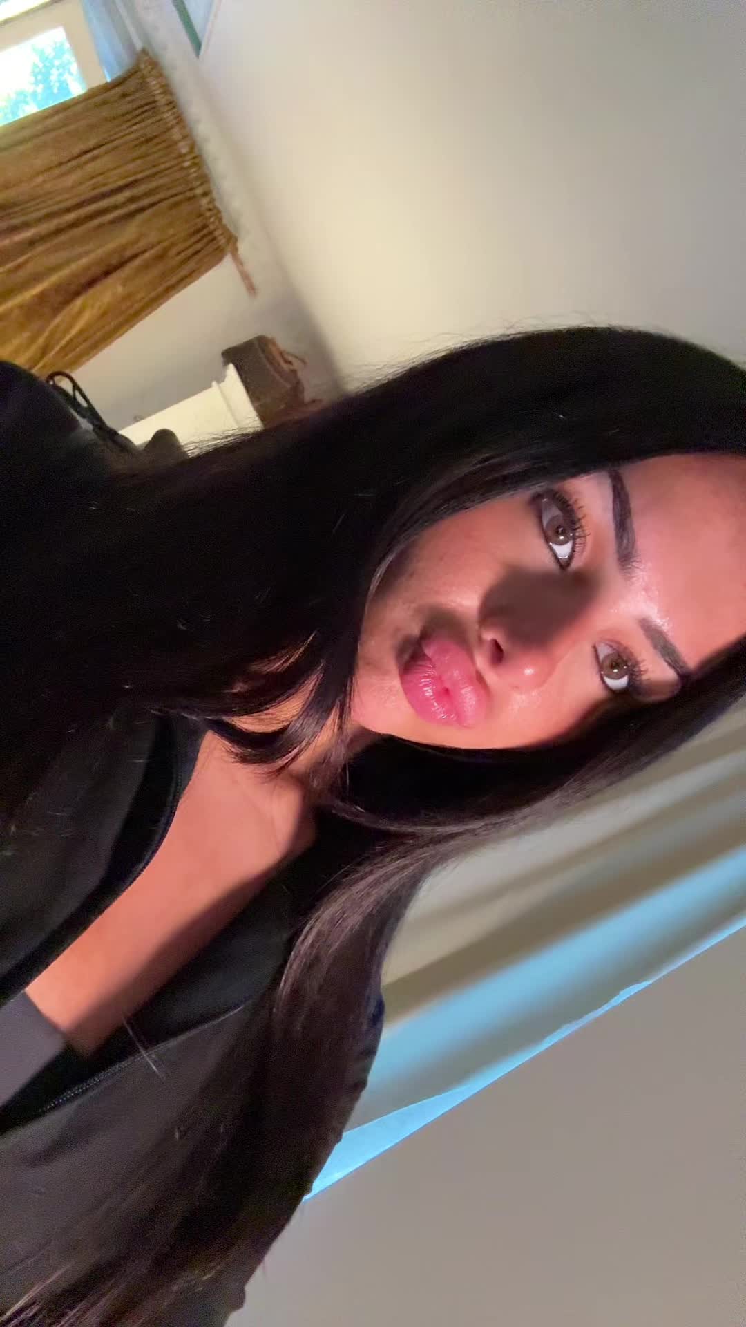 @bella