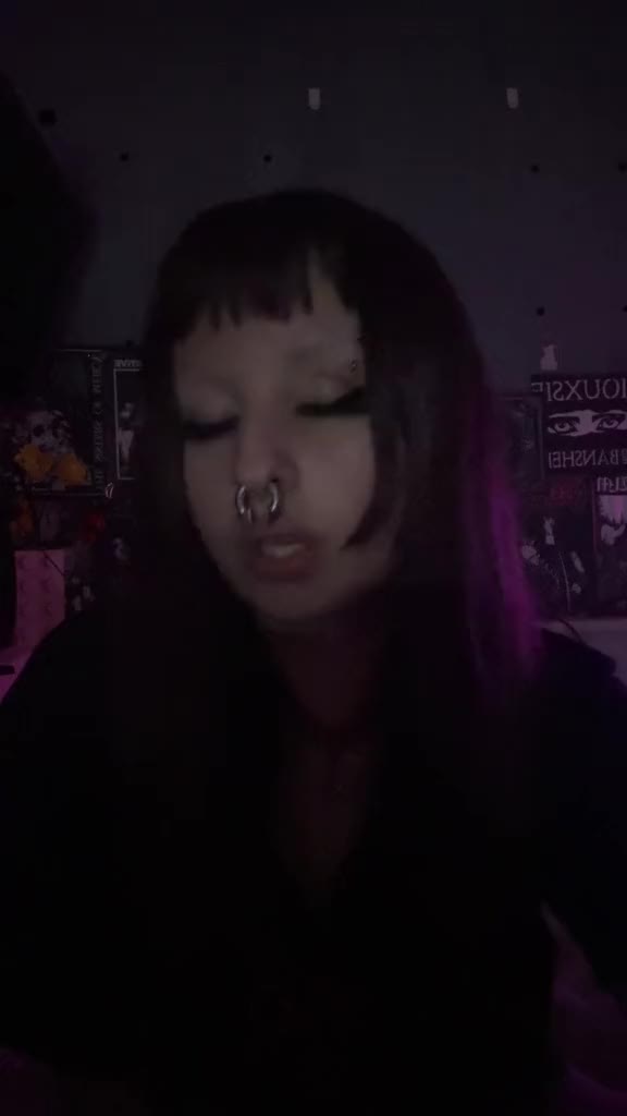@𝔄𝔰𝔥𝔶𝔟𝔬𝔫𝔤𝔴𝔞𝔱𝔢𝔯⛧ ⩜⃝