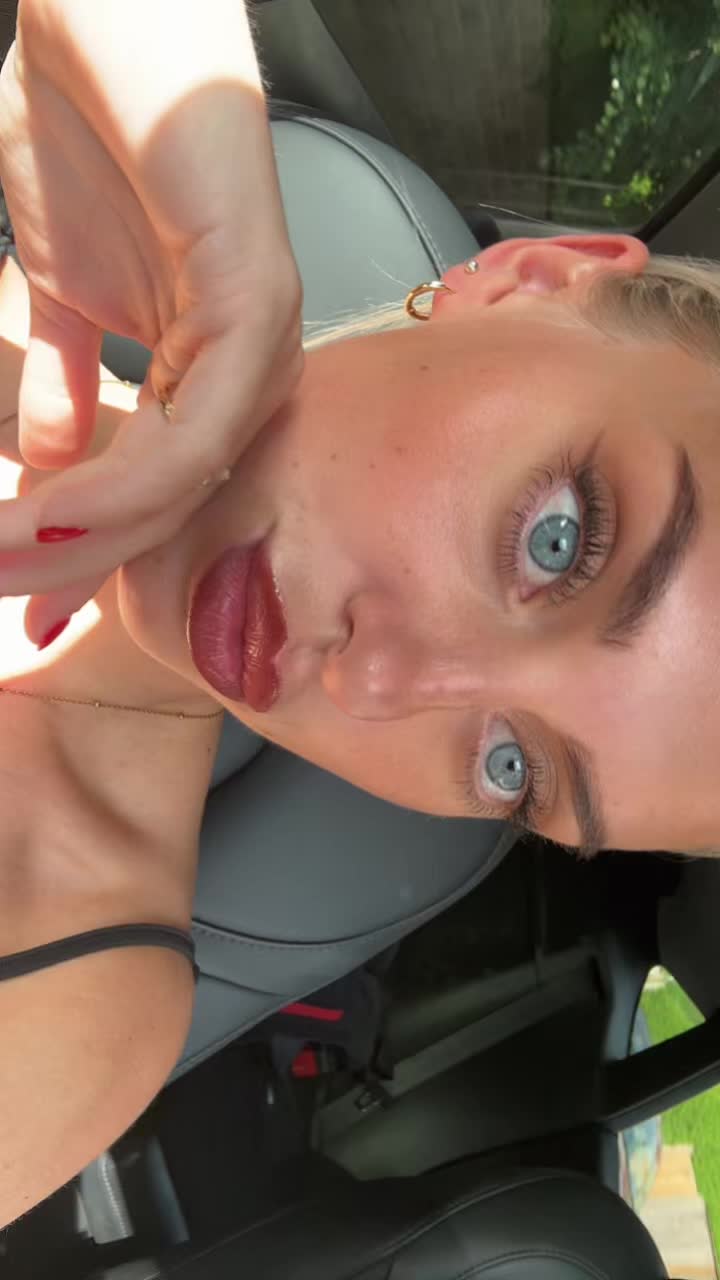 @Rhiannon blue