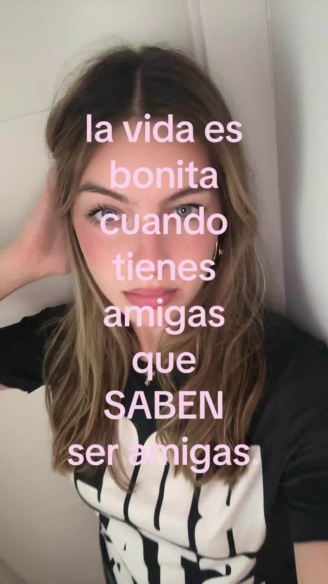 @ʀᴏxxᴀɴɴᴀ ༉