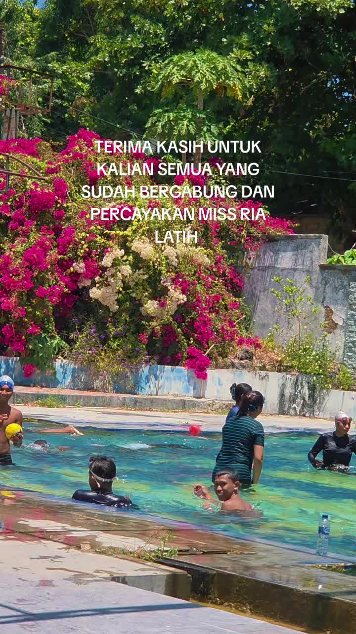 @Ria swimming NTT