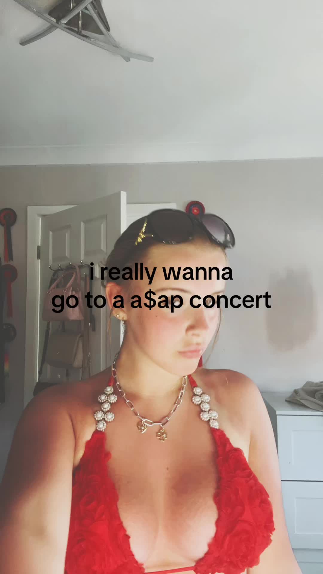 @🦄