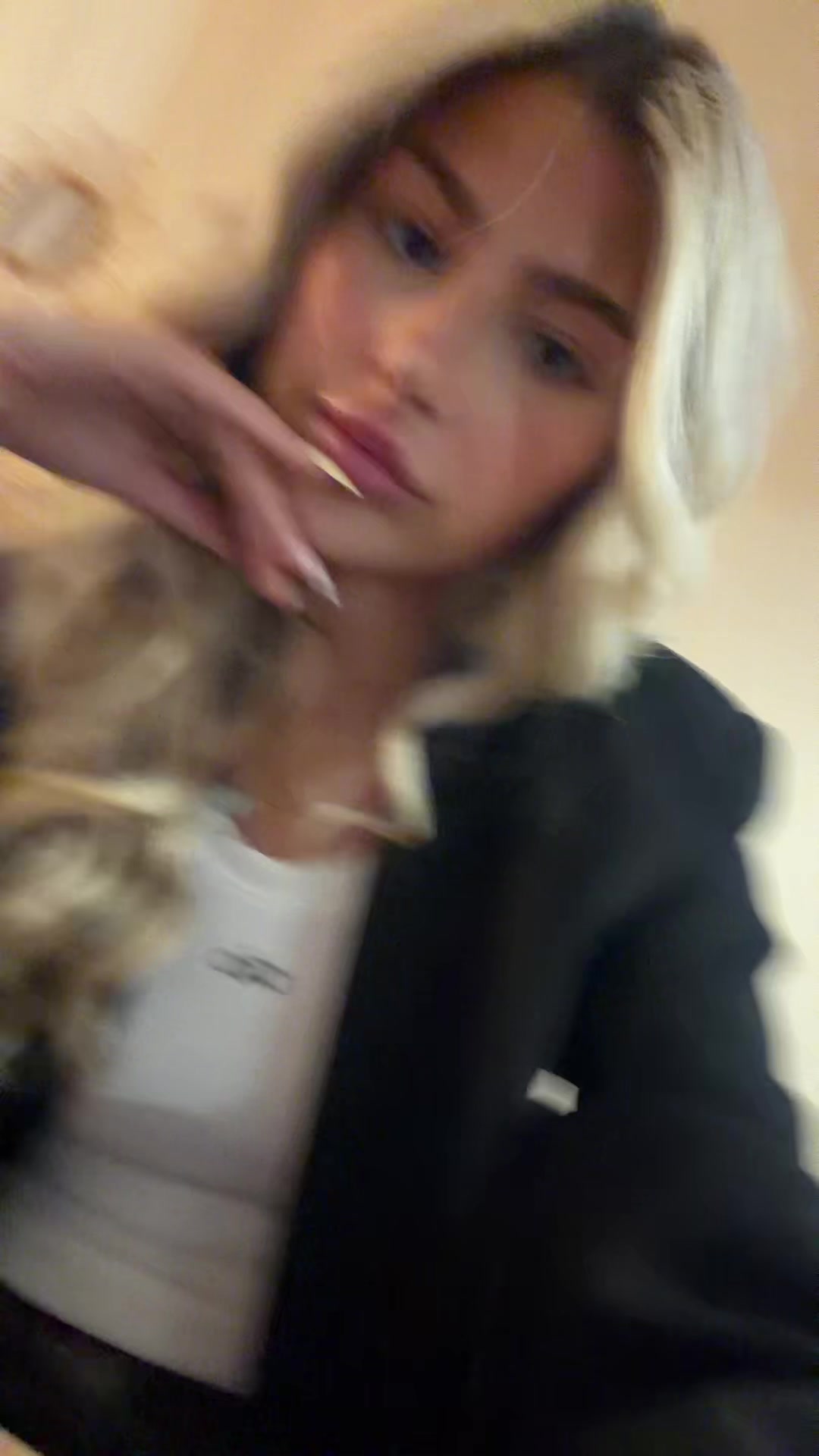 @blondiexbabe