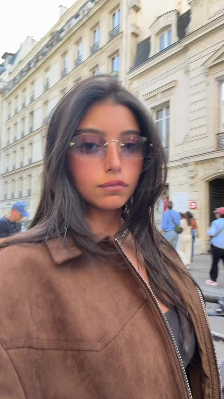@Victoria🌟