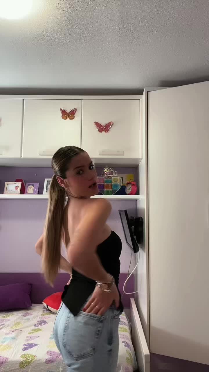 @clau๐