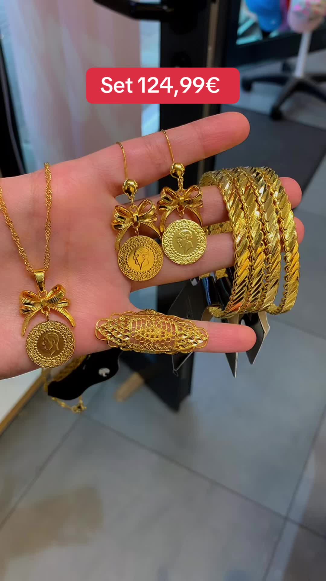 @Vergoldet