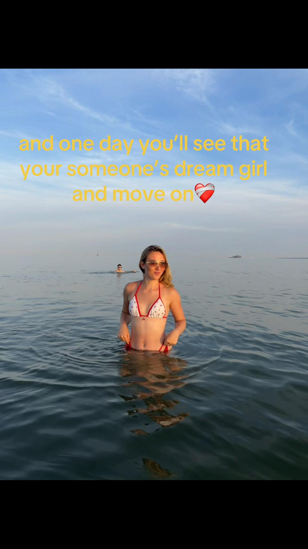 @laurenlavinia_