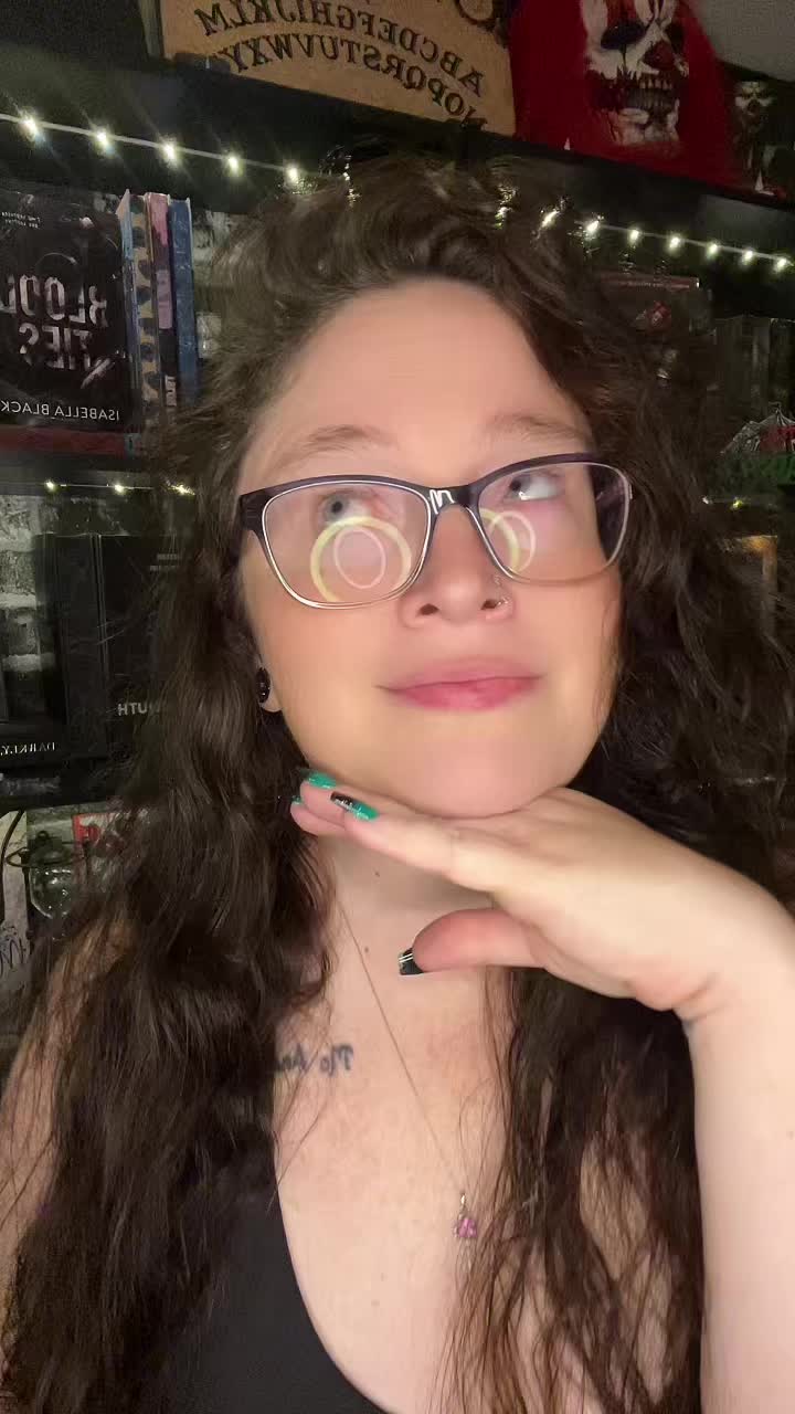 @DrkRomanceReader