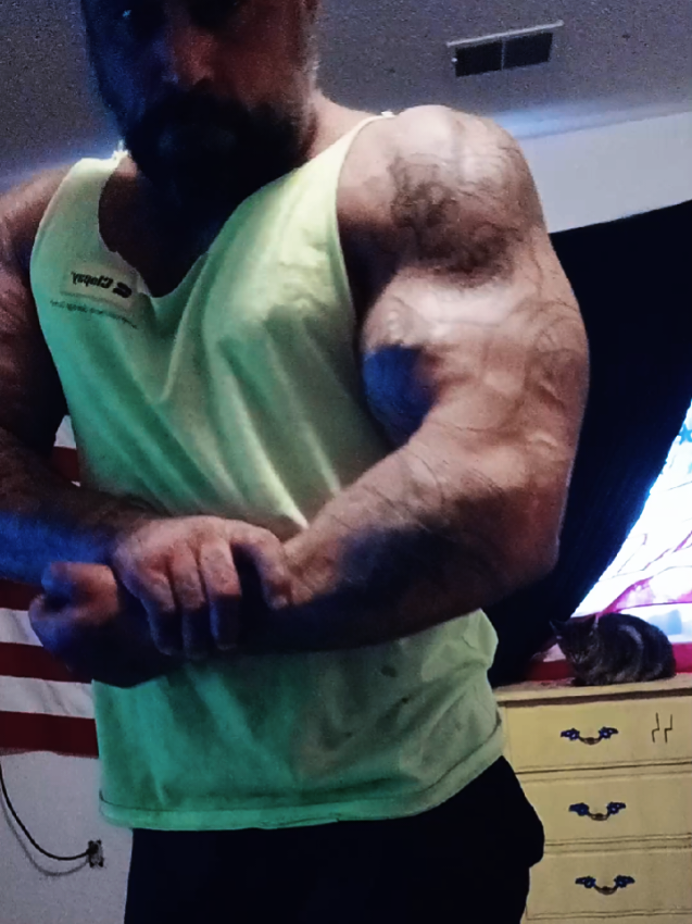 @Flesh_artist_1985