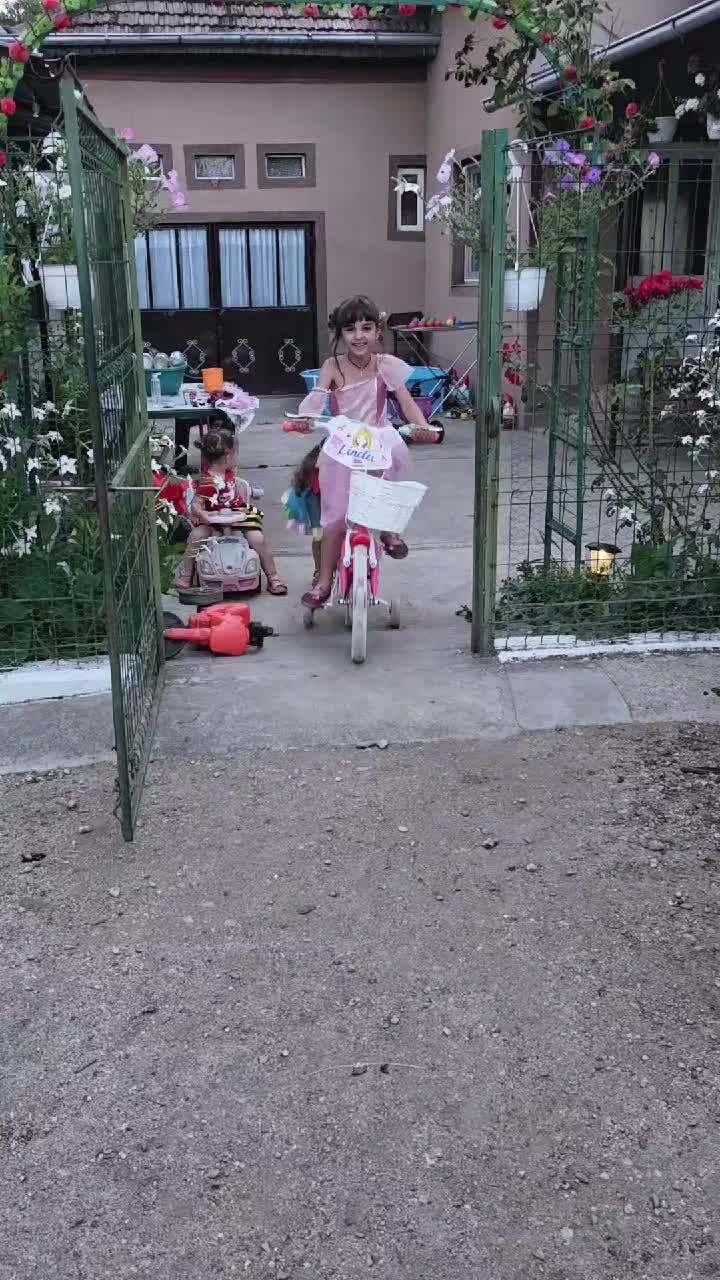 @Cătălina 👑