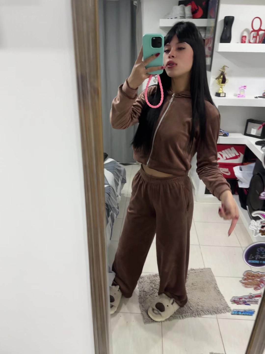@avisaaaleee12