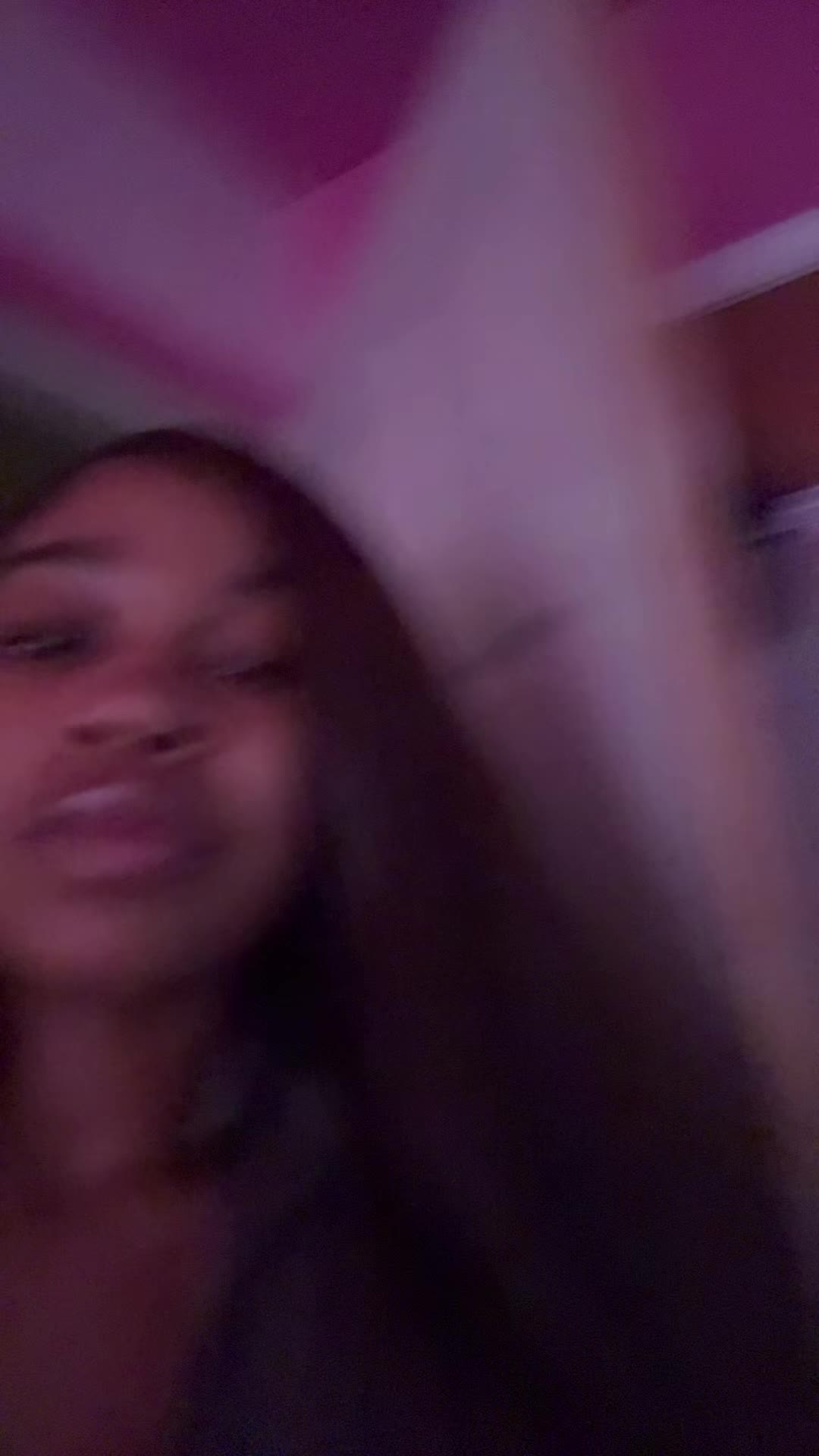 @peachesncreamm77