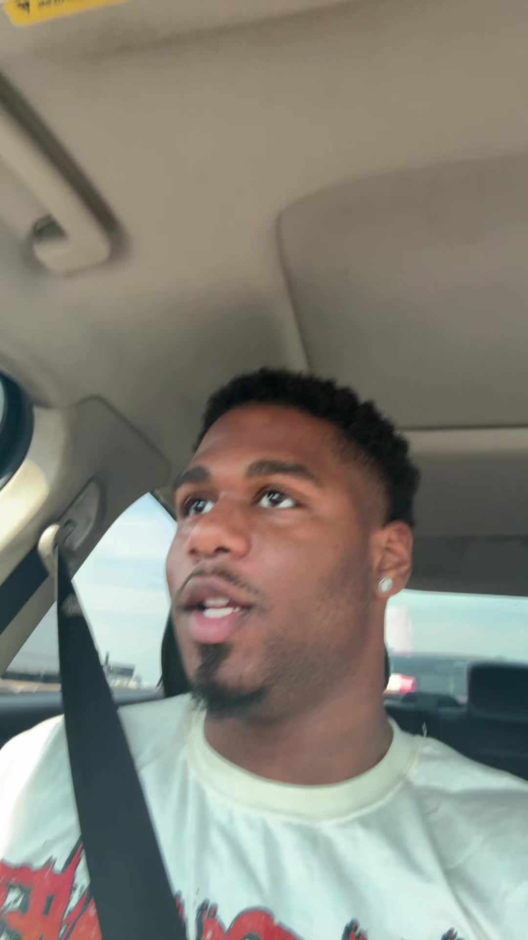 @Desean Logan-Russell🫢🫱🏾