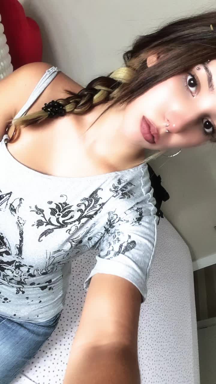 @ɐuᴉɹᴉ