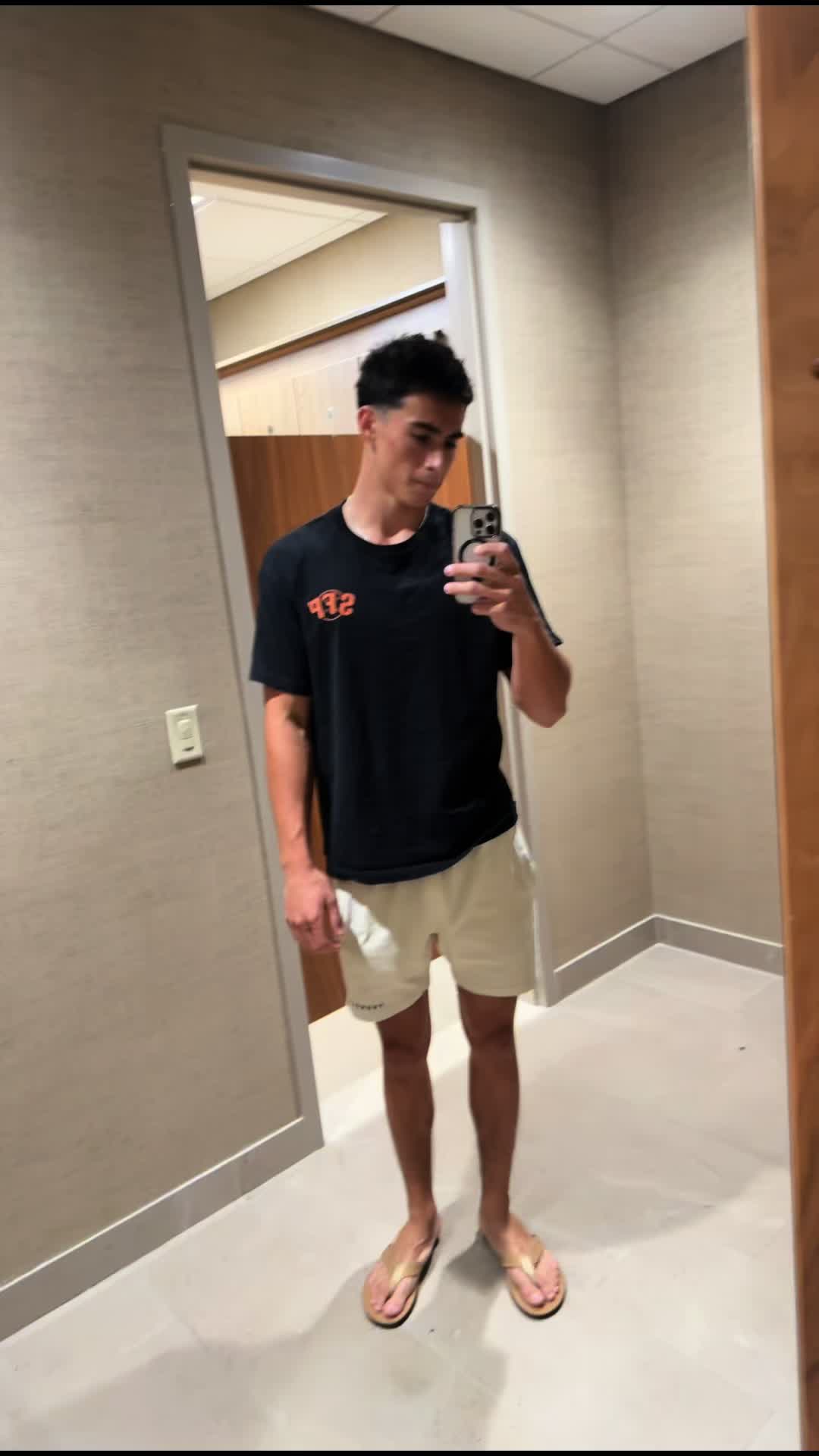 @Ethanissmall