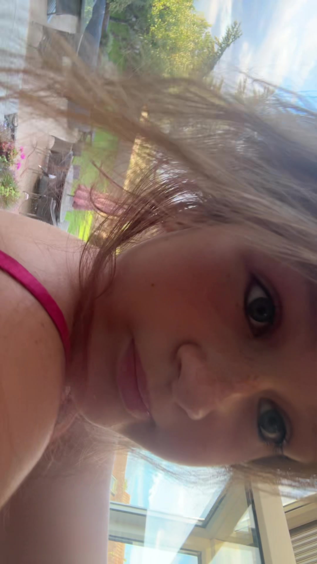 @EdenD33zNut5