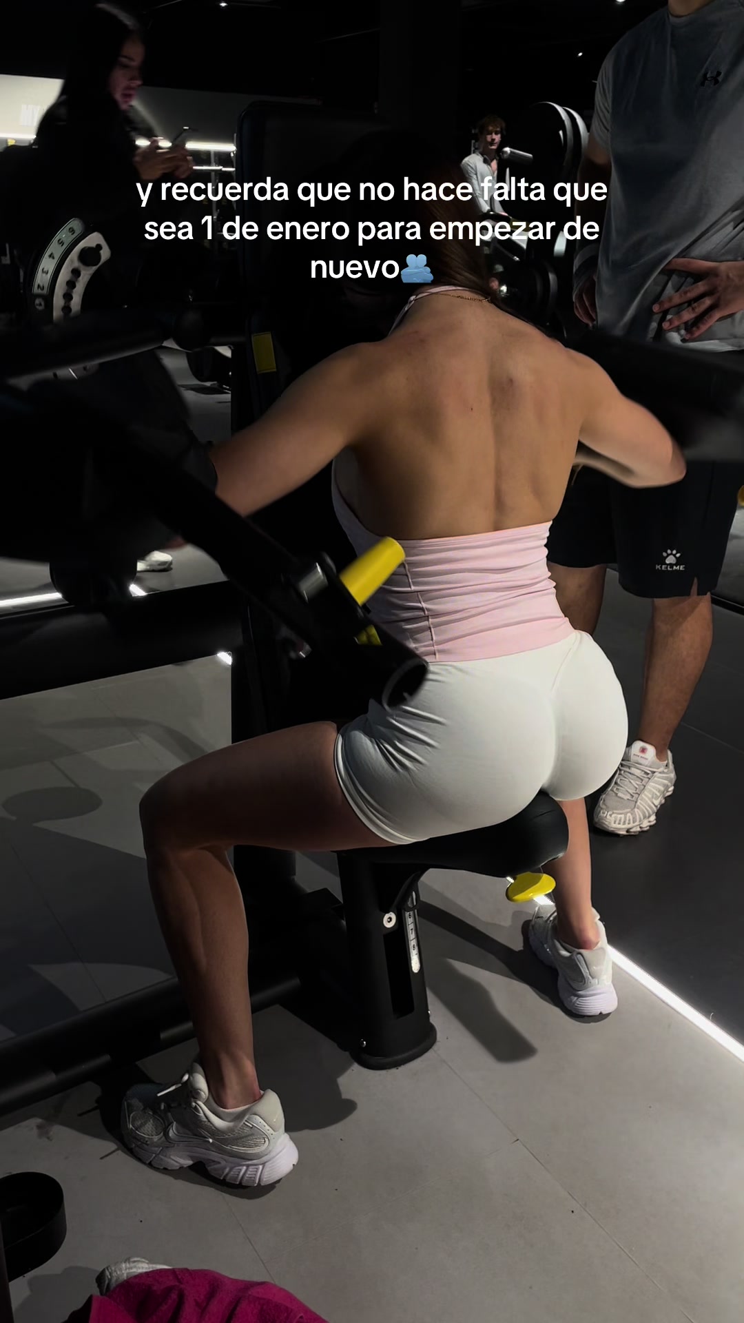 @luciamilan