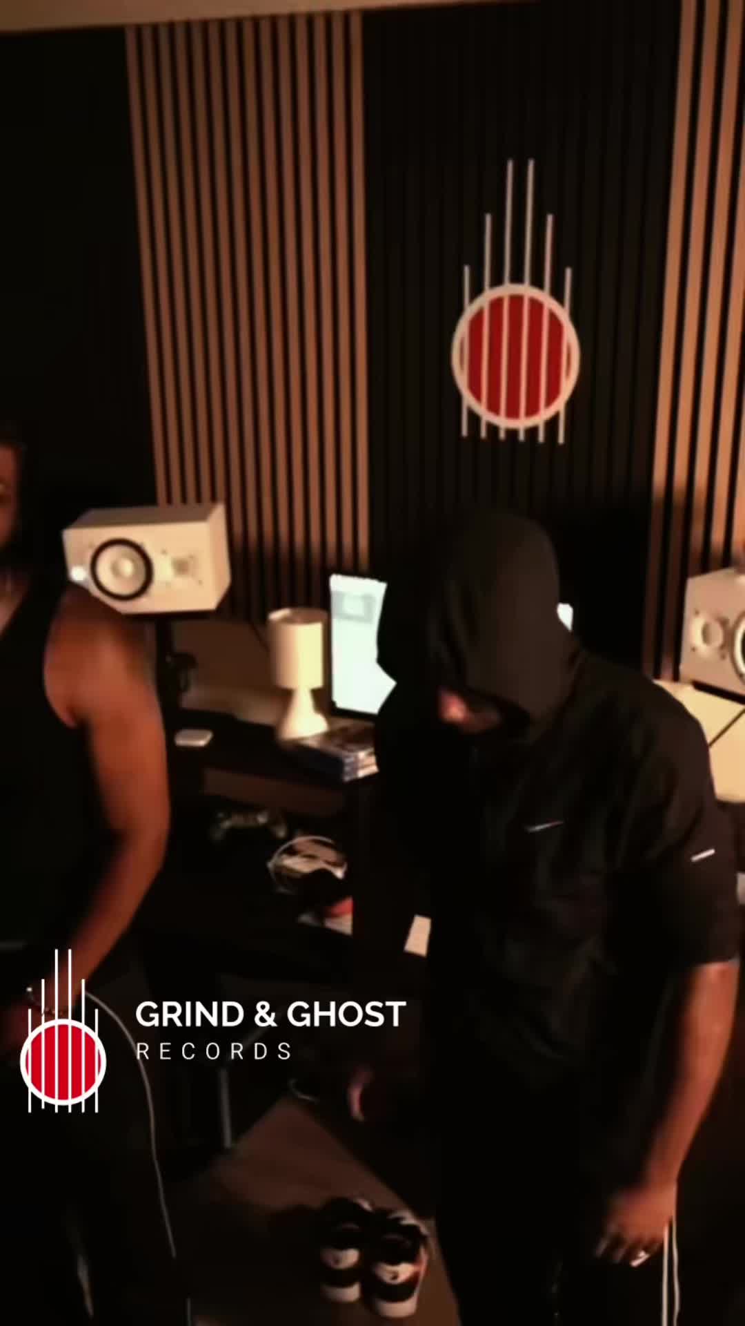 @G N G