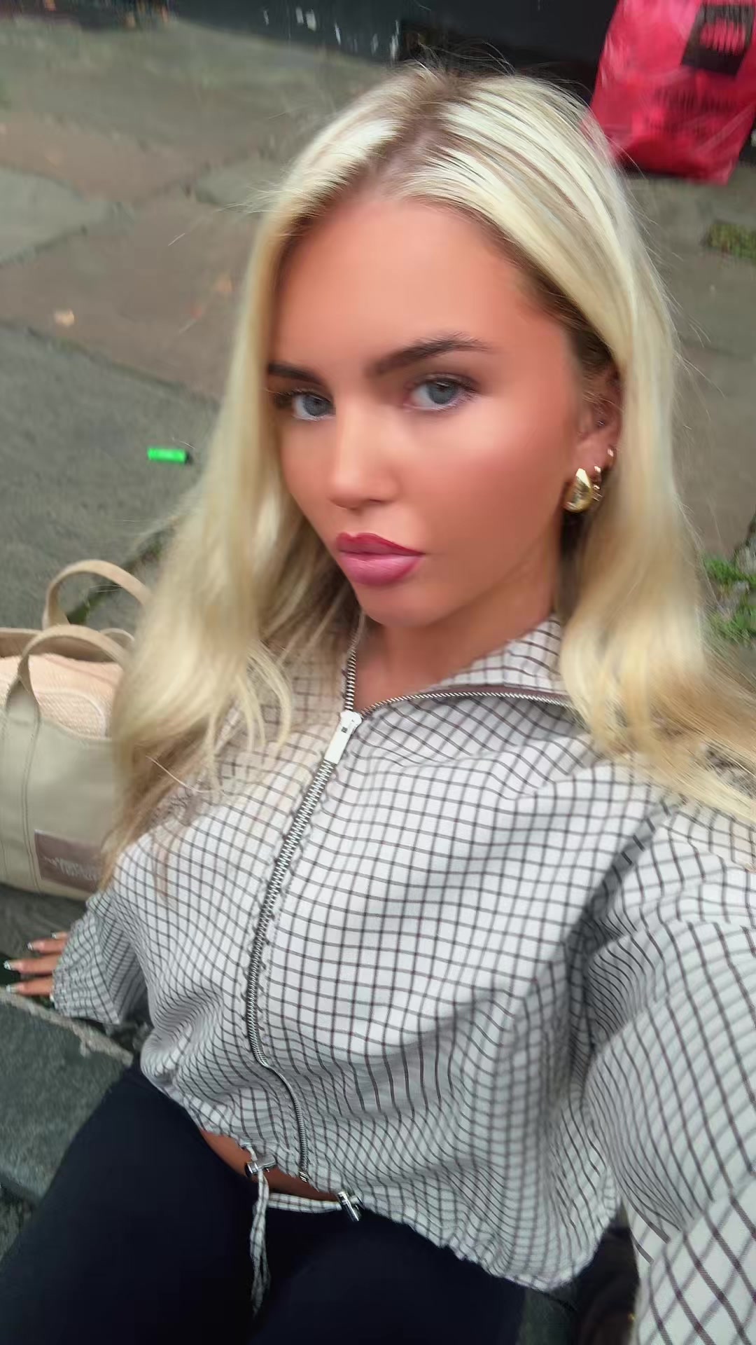 @Bel
