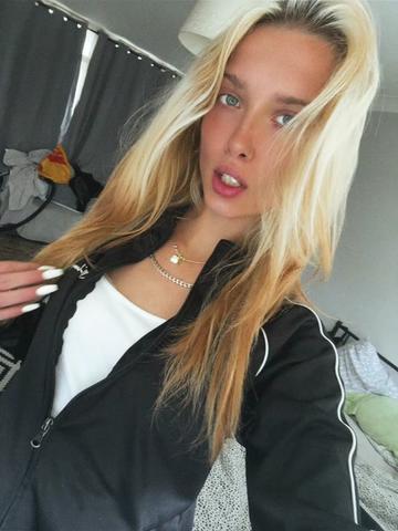 @Hollsxo21xo