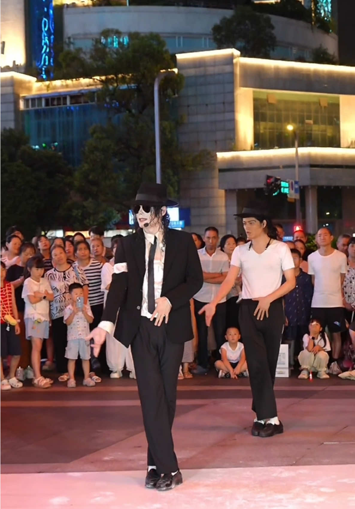 @MichaelJacksonCJ
