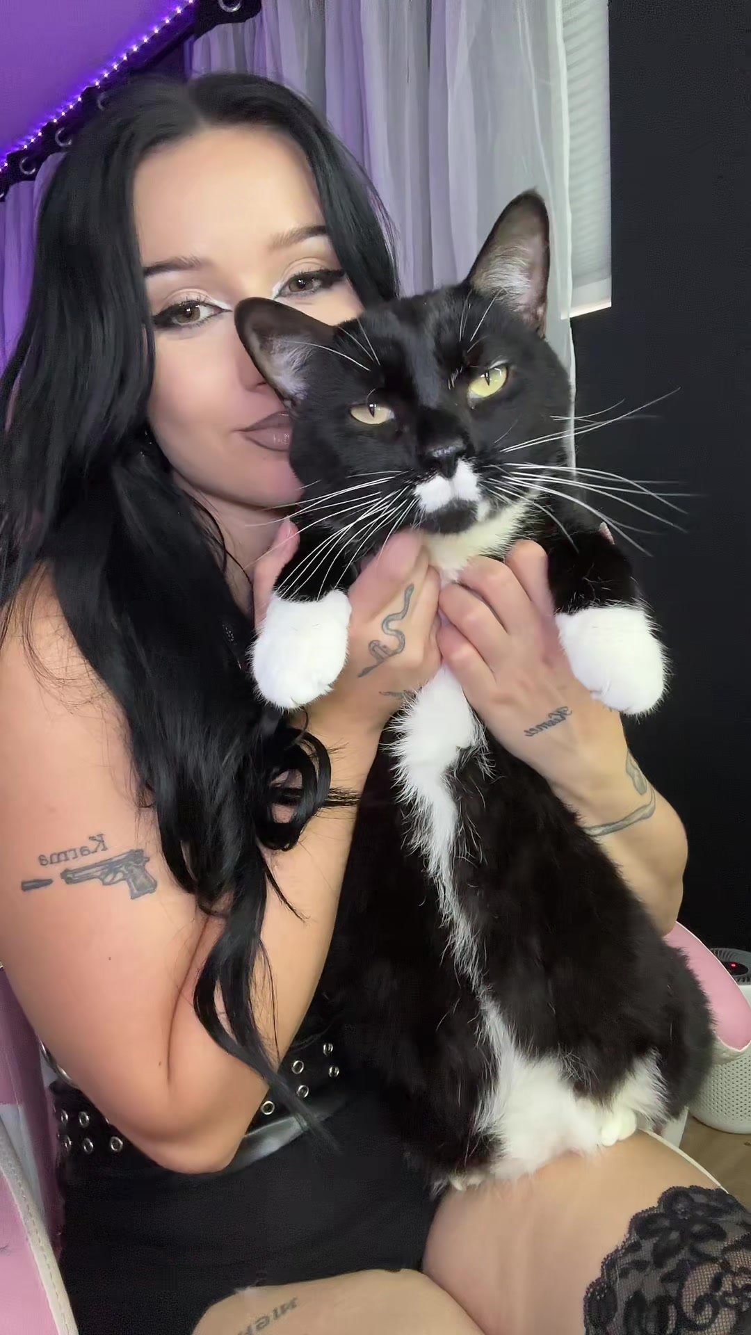 @justcharlyy_