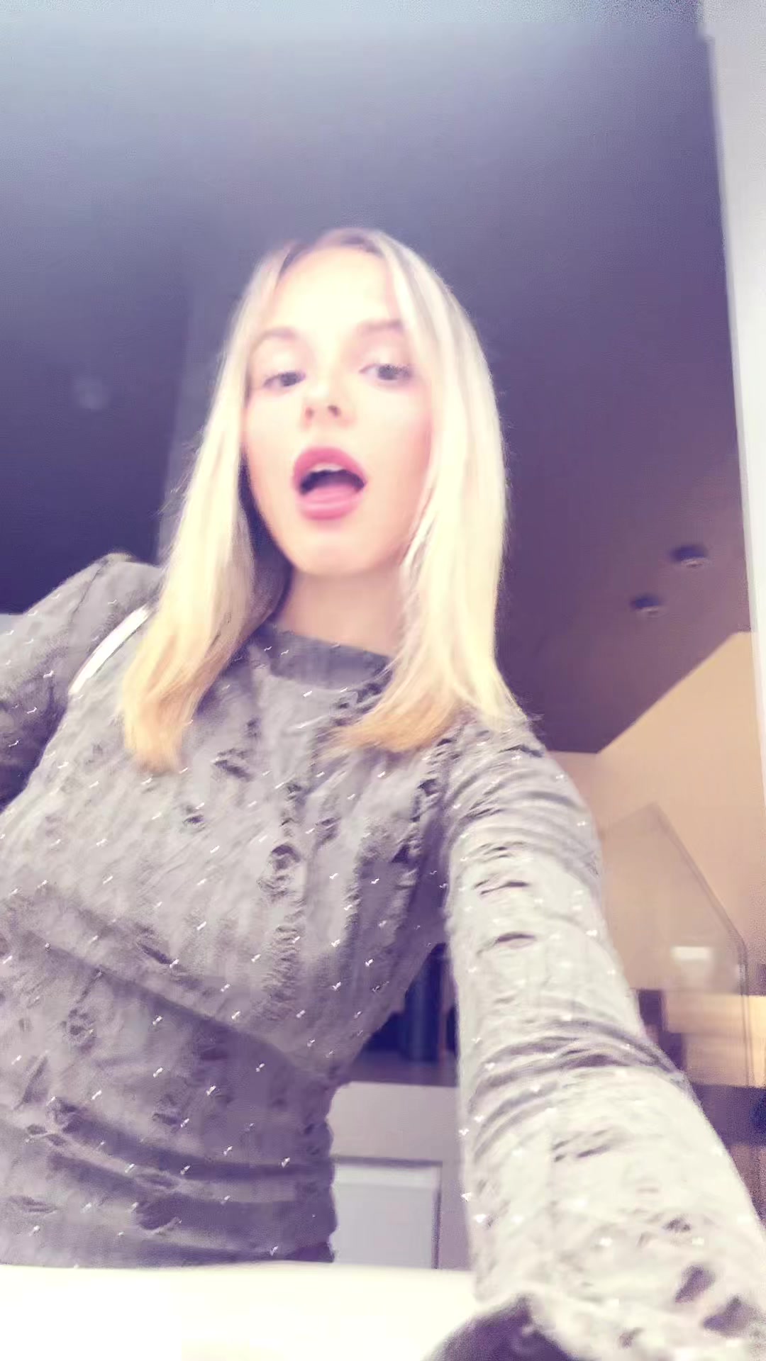 @vi