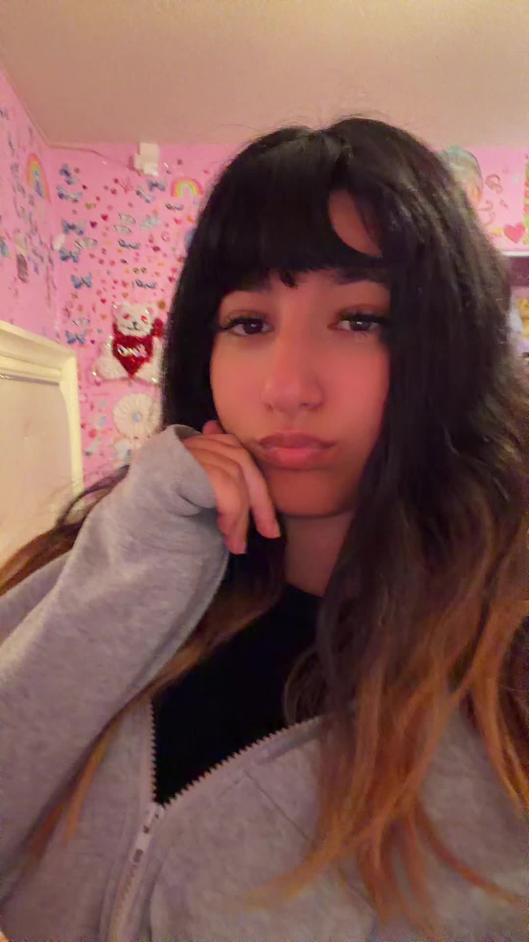 @sarahnextdoorgirl:)