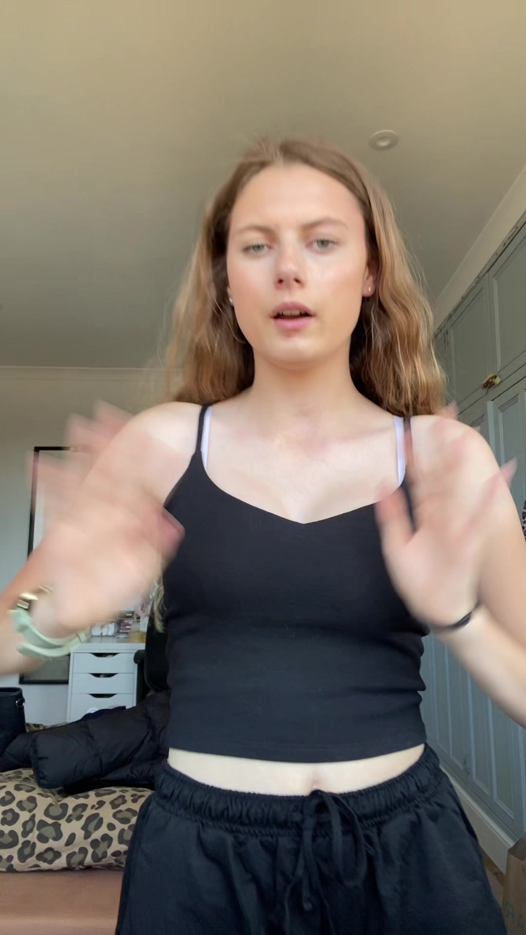 @Zoezarembaevans(mainaccount)