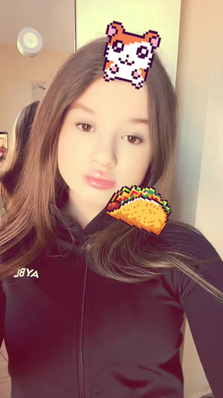 @Sunnie🧁🪽🧟♀️