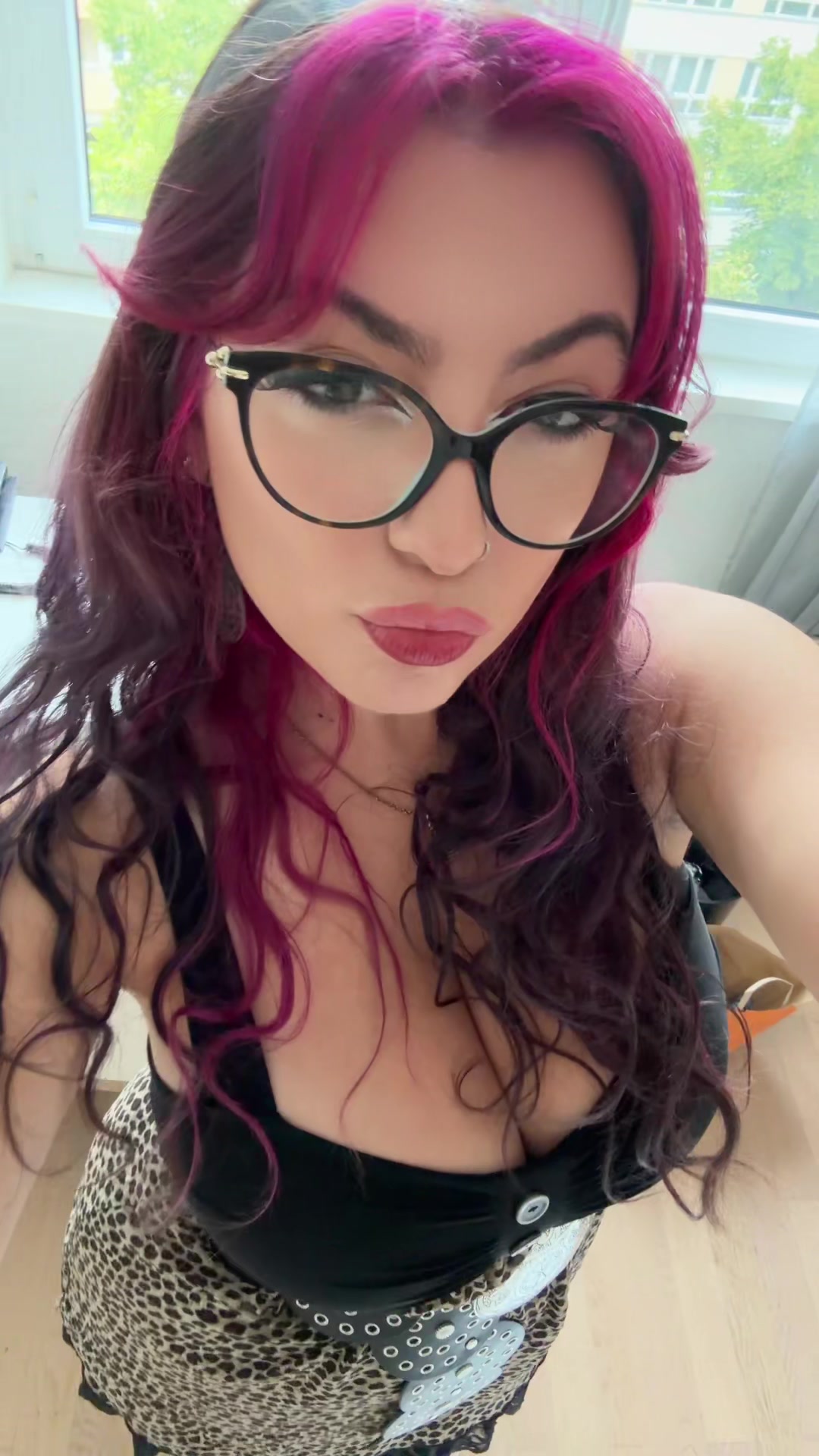 @bella
