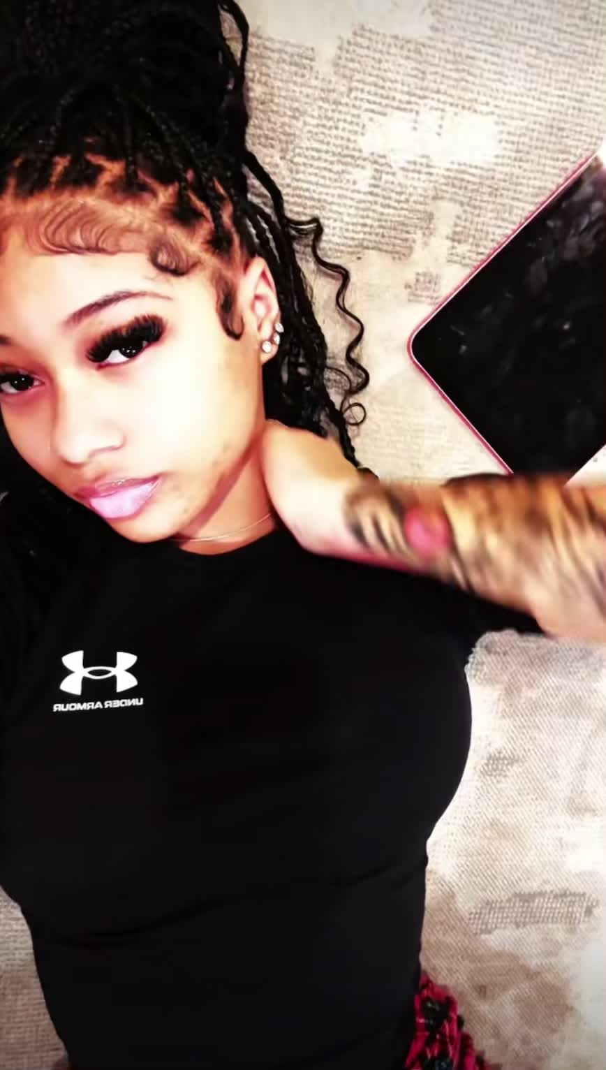 @Prettygirlnae