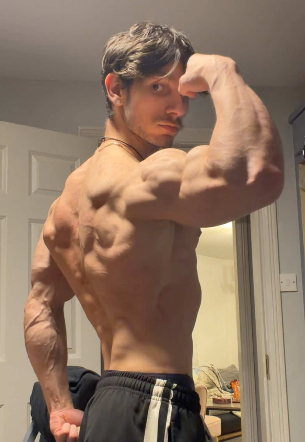 @DY